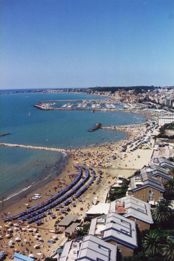 Hotel La Casa Degli Artisti 1 Nettuno Zewnętrze zdjęcie
